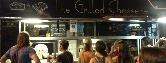 The Grilled Cheeserie is one of สถานที่ที่บันทึกไว้ของ Sarah.