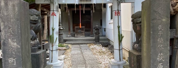 黒船神社 is one of สถานที่ที่ Hirorie ถูกใจ.