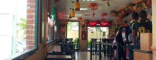 Subway is one of Maracay Places.