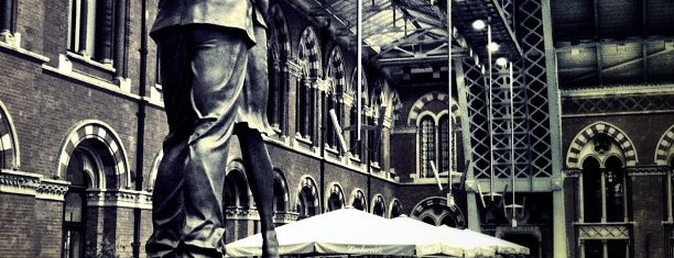 Estación de tren de Londres St Pancras (STP) is one of Harry Potter & The Mayor Of Diagon Alley.