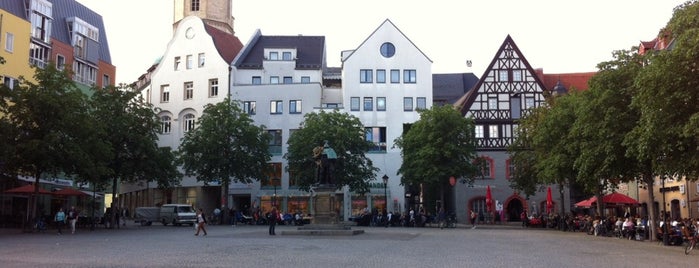 Marktplatz is one of Tempat yang Disukai Elena.