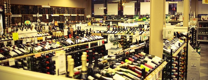 Blanchard's Liquors is one of Posti che sono piaciuti a Sangria.