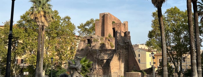 Porta Magica is one of Roma | Monumenti.