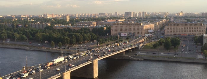 Крыша 18-этажки is one of Крыши Питера/St. Petersburg roofs.
