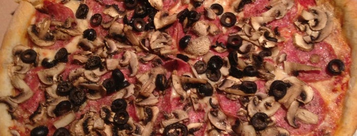 Atomic Pizza is one of Lieux sauvegardés par Nick.