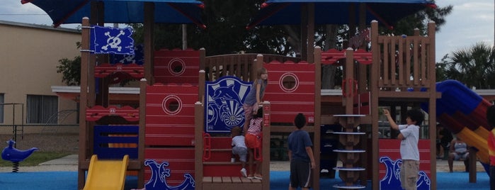 Gulfport Playground is one of Lugares favoritos de Jennifer.