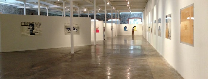 Galería de Arte Moderno y Contemporáneo Ángeles Espinosa Yglesias is one of Tempat yang Disimpan Bere.