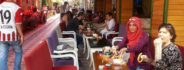 İlyada Cafe is one of Orte, die RamazanCan gefallen.