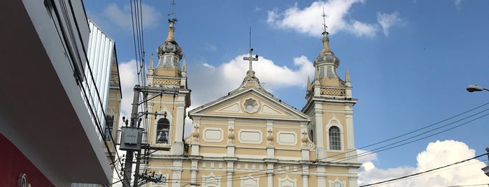 Santuário Mariano Diocesano Nossa Senhora do Bom Sucesso is one of Igrejas.