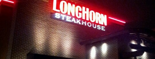 LongHorn Steakhouse is one of Locais salvos de Daniel.