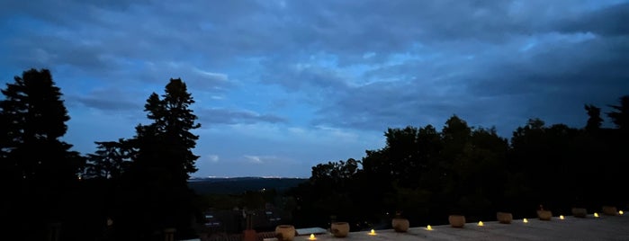 San Lorenzo de El Escorial is one of สถานที่ที่ Jacobo ถูกใจ.