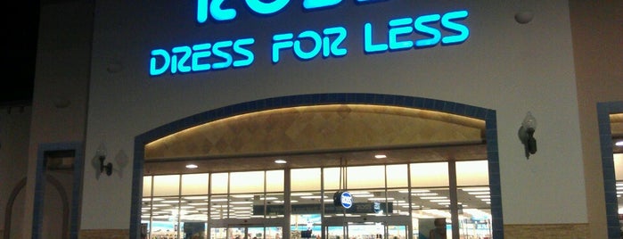 Ross Dress for Less is one of สถานที่ที่ Amra ถูกใจ.