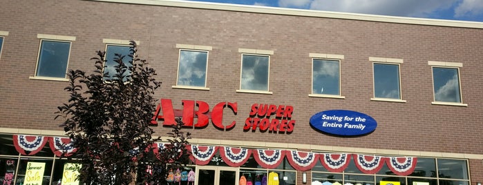ABC Stores is one of Orte, die Nicole gefallen.