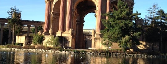 Palace of Fine Arts is one of Visitors.