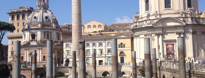 Foro di Traiano is one of Roma.