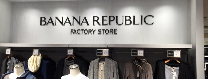 BANANA REPUBLIC FACTORY STORE is one of 三井アウトレットパーク 滋賀竜王.