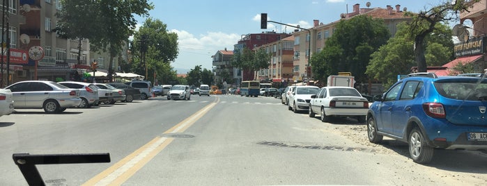 General Doktor Tevfik Sağlam Caddesi is one of Gespeicherte Orte von Nazan.