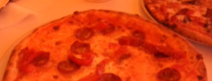 Pizzeria Al Sole 2 is one of All-time favorites in Italy.