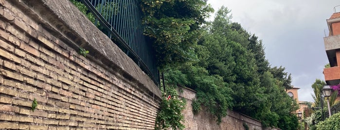 Aventine Hill is one of Rome.
