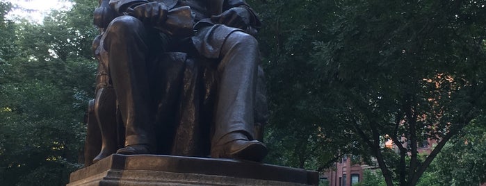 William Lloyd Garrison Memorial is one of Carlin'in Beğendiği Mekanlar.