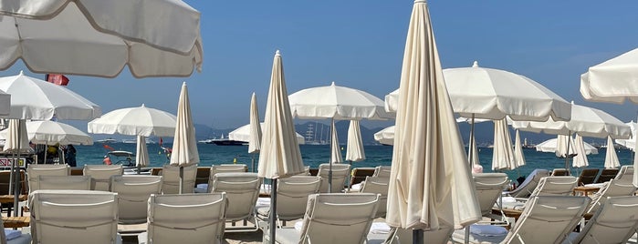 Croisette Beach Hotel is one of Posti che sono piaciuti a Наталья.