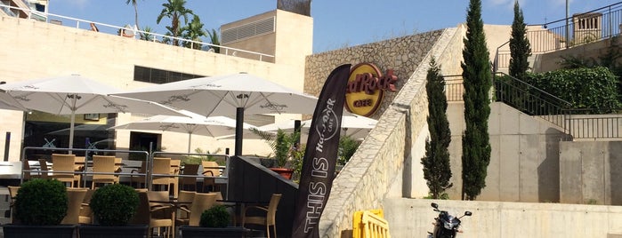 Hard Rock Cafe Mallorca is one of Mis hamburguesas favoritas.
