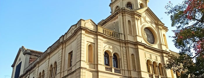 Iglesia San Francisco de Asís is one of Montevidéu Passeios.