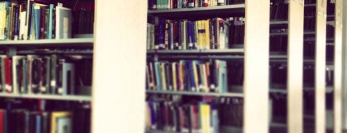 ODTÜ Kütüphanesi is one of Tempat yang Disukai Engin.