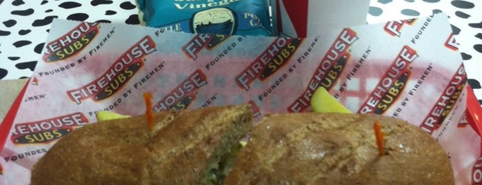 Firehouse Subs is one of Lugares favoritos de Chuck.