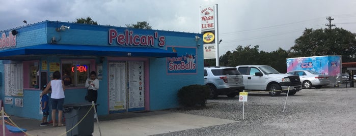 Pelican SnoBalls is one of สถานที่ที่ Alfredo ถูกใจ.