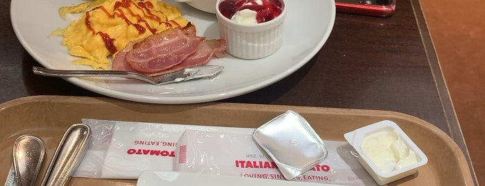Italian Tomato Cafe Jr. plus is one of 原宿.