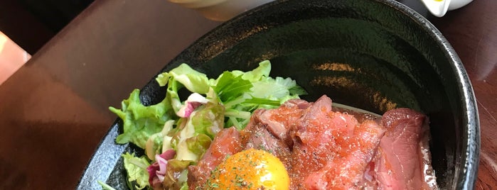 肉キッチン BOICHI 入船店 is one of สถานที่ที่บันทึกไว้ของ fuji.