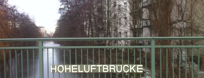 Hoheluftbrücke is one of Petra 님이 좋아한 장소.
