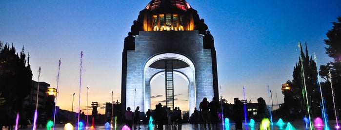 Monumento a la Revolución Mexicana is one of Lugares guardados de Anaid.
