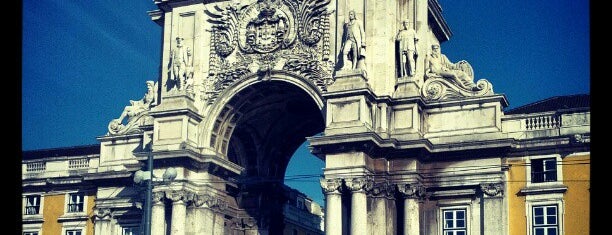 Триумфальная арка is one of Матрёшки в Лиссабоне.