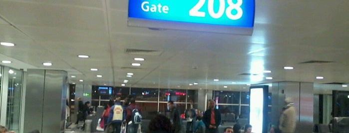 Gate 208 is one of Tempat yang Disukai Aydin.