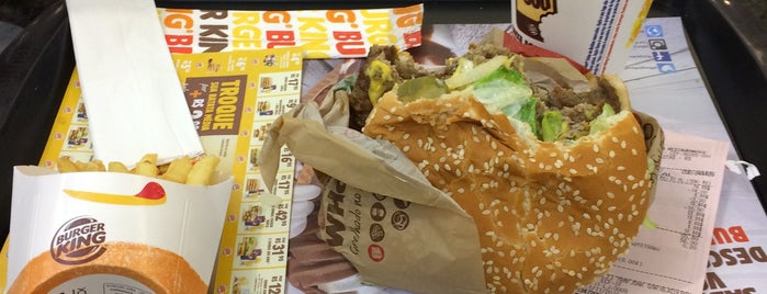 Burger King is one of Locais curtidos por Gustavo.