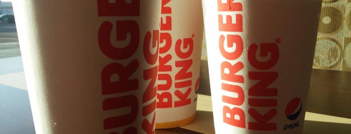 Burger King is one of Sitios favoritos para tragar.