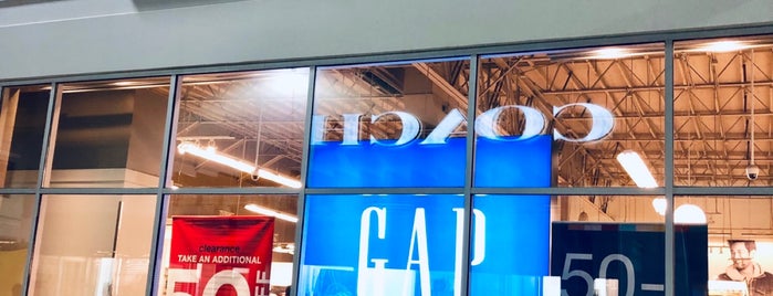 Gap Factory Store is one of Lugares favoritos de Irene.