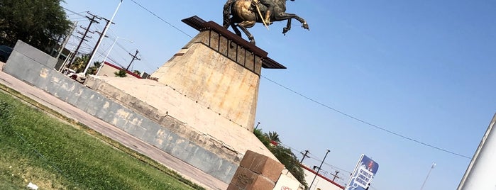Monumento Vicente Guerrero "El Caballito" is one of Locais curtidos por Abraham.