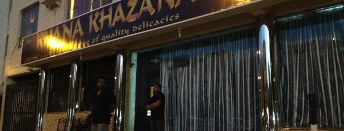 Khana Khazana Restaurant is one of Posti che sono piaciuti a Yousef.