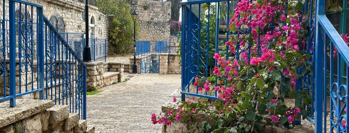 Safed (Tzfat) is one of Места.