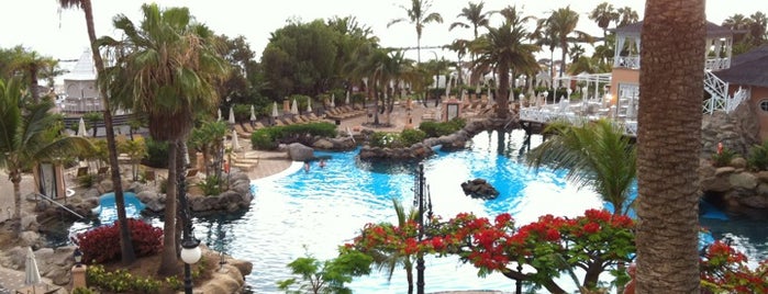 Gran Hotel Bahía del Duque Resort is one of Tempat yang Disukai Anastasiya.