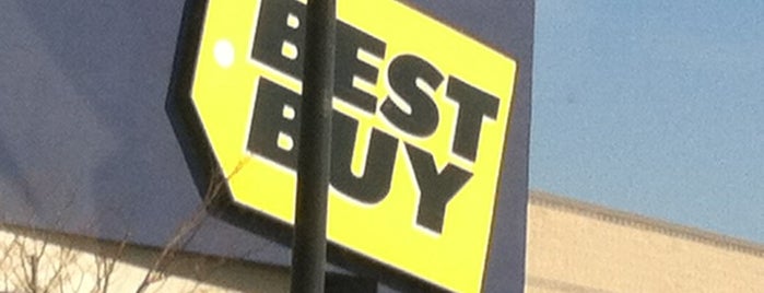 Best Buy is one of Locais curtidos por Kevin.