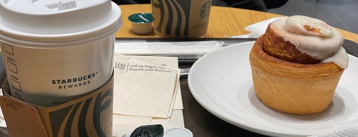 Starbucks is one of 京都府のスタバ.