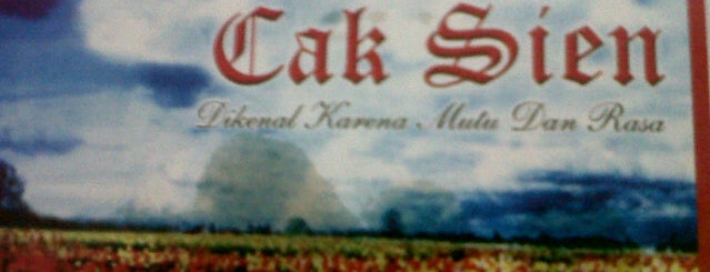 Martabak dan Terang Bulan Cak Sien is one of surabaya tercinta.