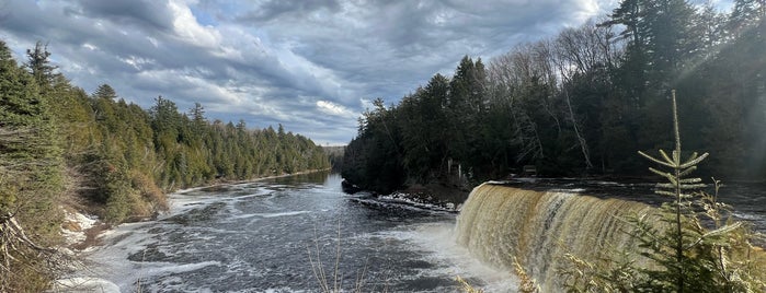 Tahquamenon Upper Falls is one of UP Vah Kay.