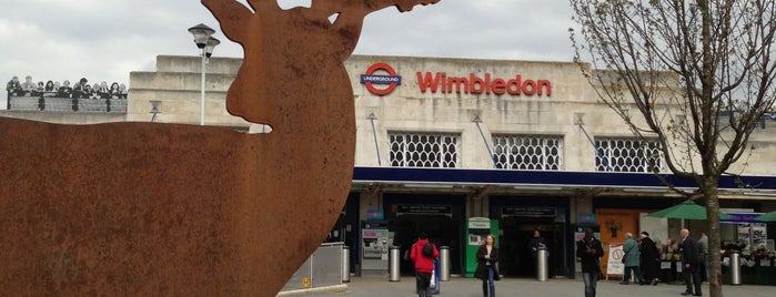 Wimbledon Railway Station (WIM) is one of Orte, die Sid gefallen.