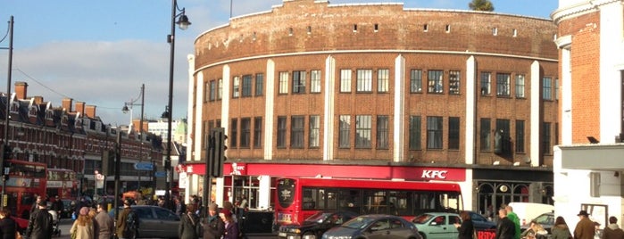 Brixton is one of Lugares favoritos de Lizzie.