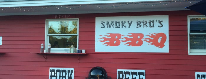 Smoky Bro's BBQ is one of สถานที่ที่ Jeremy ถูกใจ.